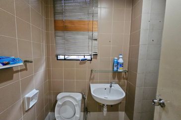 Jalan Kemuning Permai 33/41