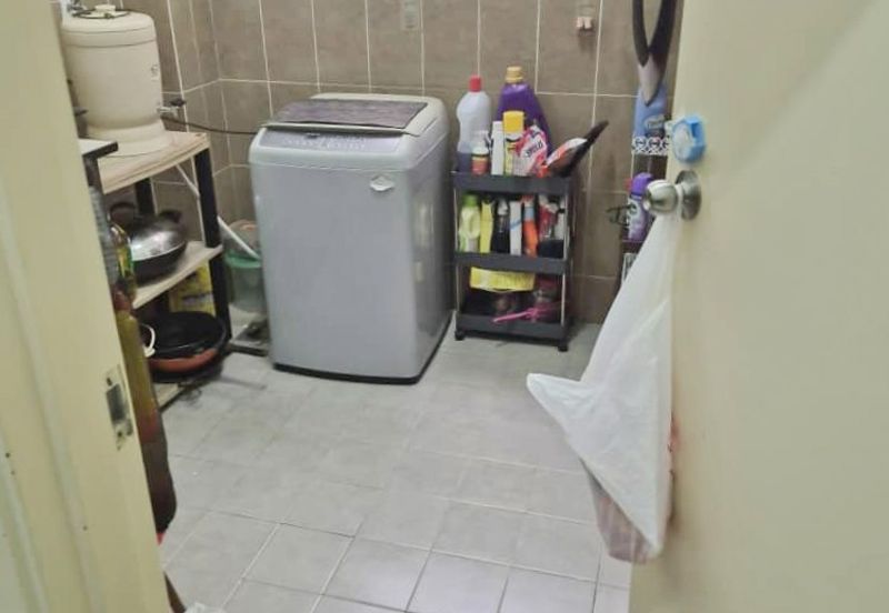 [LOWER-FLOOR UNIT + GATED GUARDED + WITH KITCHEN CABINET] Antilla Lagoon Villas, Kota Kemuning