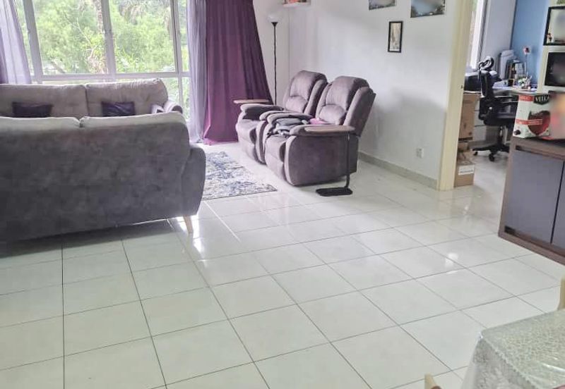 [LOWER-FLOOR UNIT + GATED GUARDED + WITH KITCHEN CABINET] Antilla Lagoon Villas, Kota Kemuning