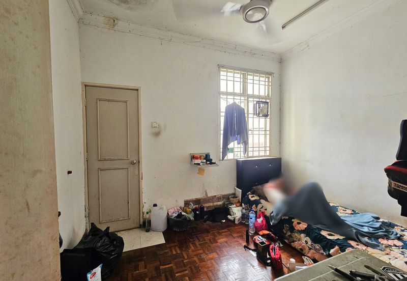 Jalan Putra Permai 10/1 T