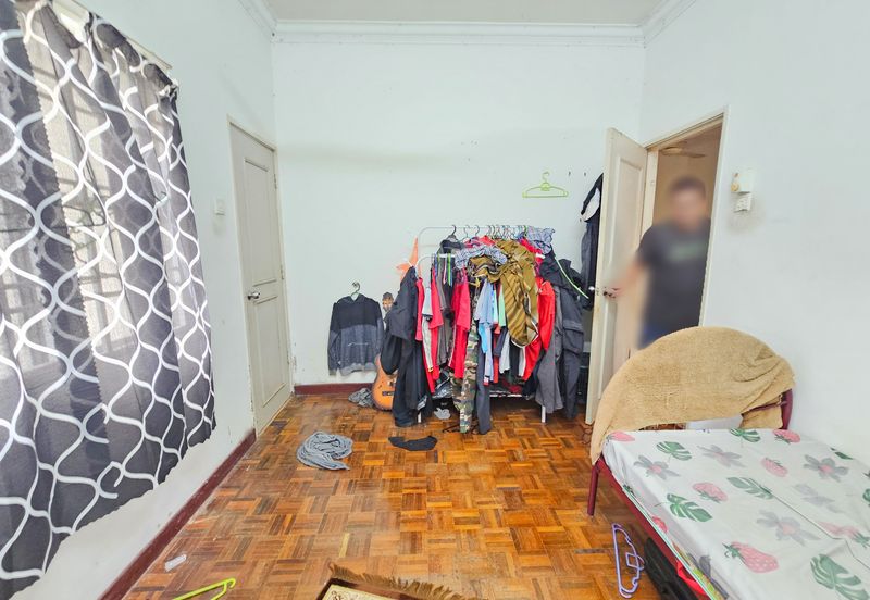 Jalan Putra Permai 10/1 T