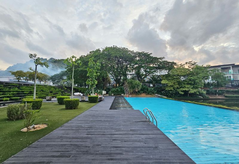 The Residence @ The Glades