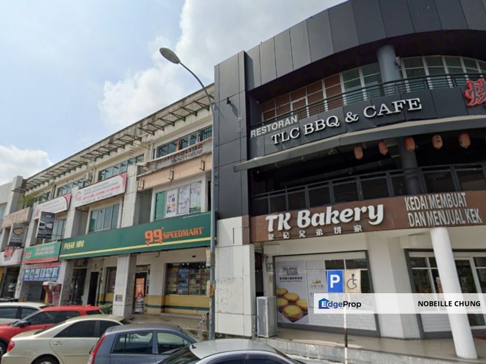 [TENANTED WITH RENTAL + GOOD LOCATION + 2ND FLOOR UNIT] Shoplot Batu Nilam, Bandar Bukit Tinggi, Klang, Selangor, Klang