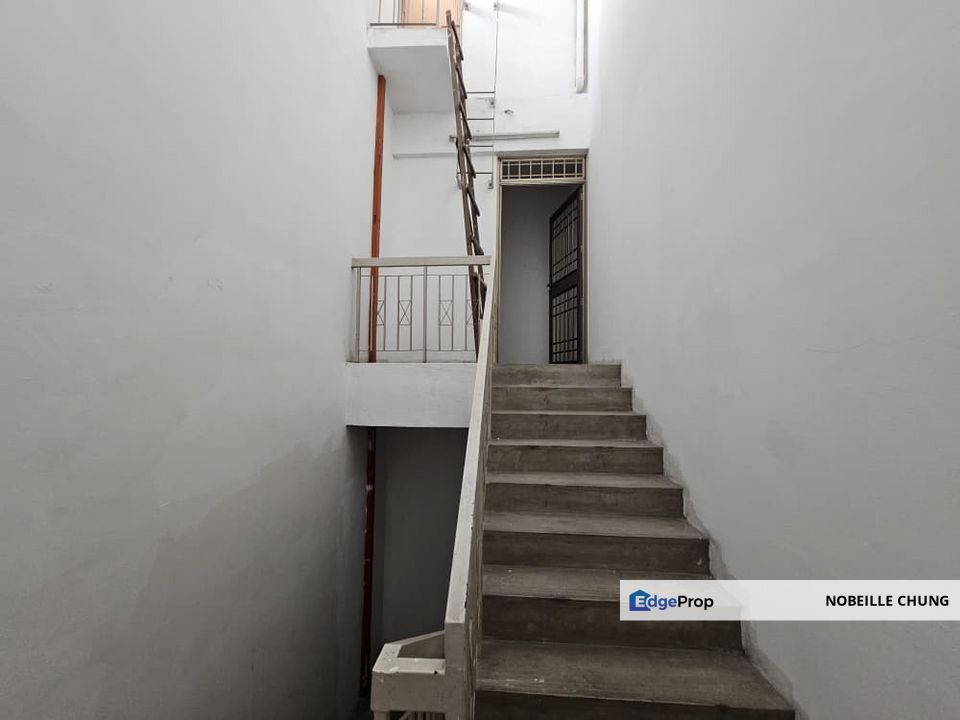 3-Sty Shoptlot Usj 21, usj 9 taipan business centre, subang jaya, Selangor, Subang Jaya