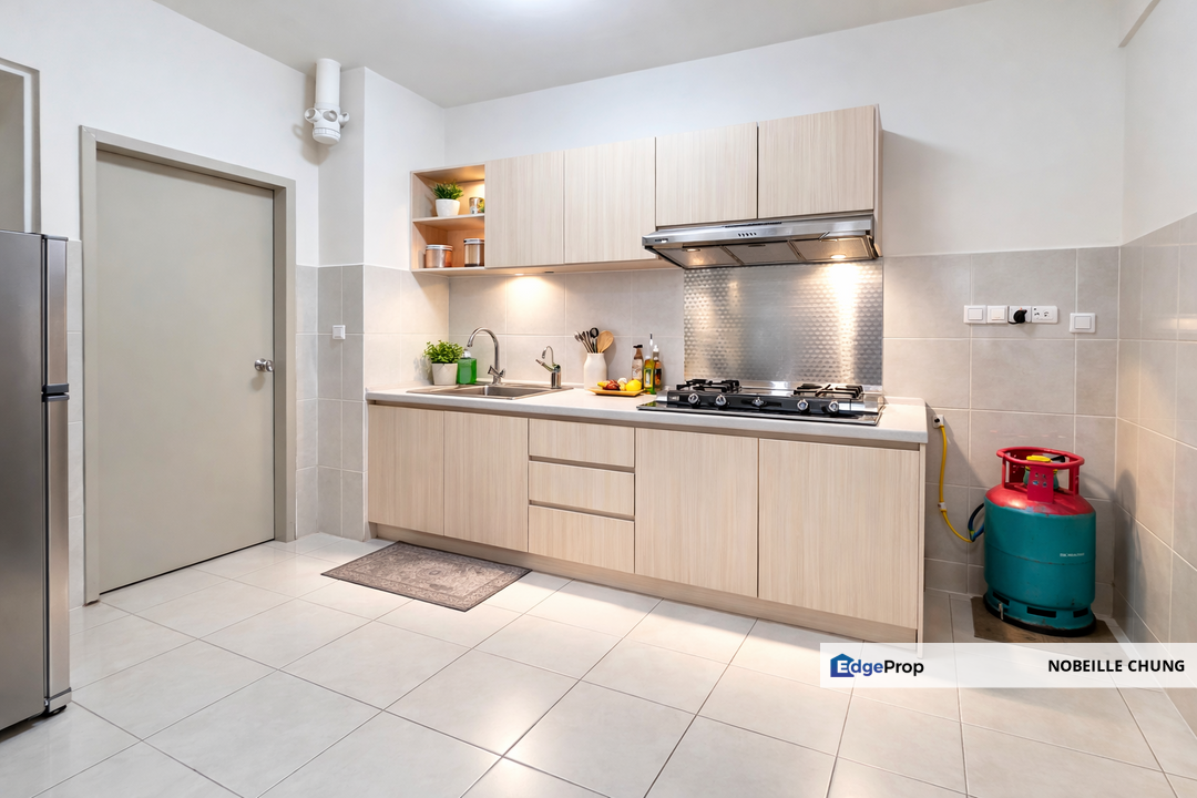 [PARTLY RENOVATED + KITCHEN CABINET + MID FLOOR] Pangsapuri Harmoni 1 RSKU, Putra Heights, USJ, Selangor, Subang Jaya