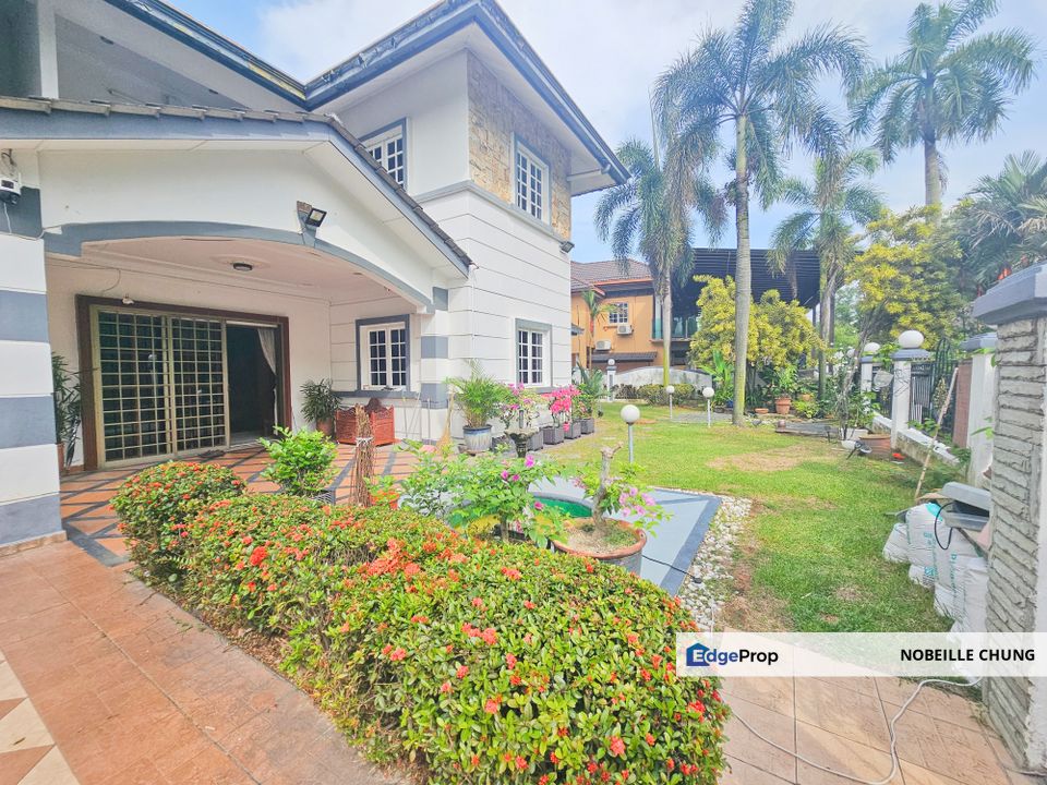 [FULL FURNISH + NICE LANDSCAPE + BIG BUNGALOW] 2.5-Sty Bungalow Taman Bukit Saga, Selangor, Shah Alam