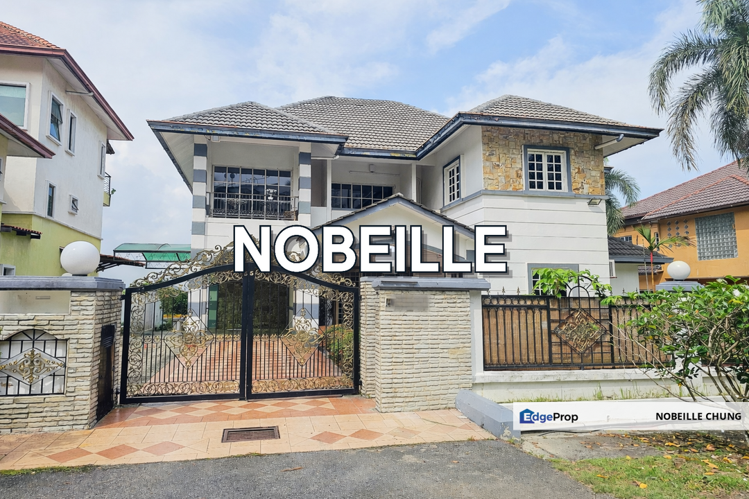 [FULL FURNISH + NICE LANDSCAPE + BIG BUNGALOW] 2.5-Sty Bungalow Taman Bukit Saga, Selangor, Shah Alam