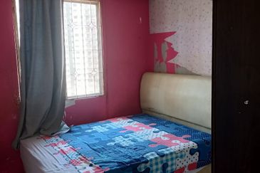 Vista Pinggiran, Taman Pinggiran Putra