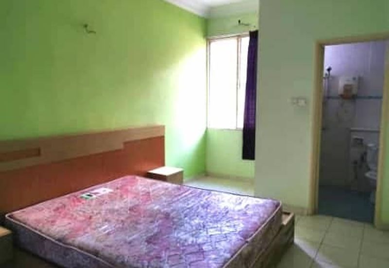 Taman Kinrara Seksyen 4