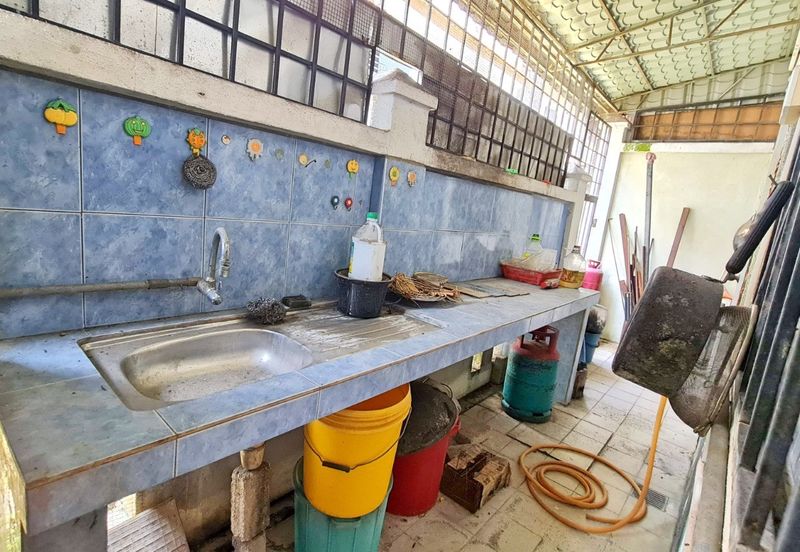 Basic Reno, Kitchen Extend & Reno Table Top Gate and Guarded Bandar Damai Perdana House