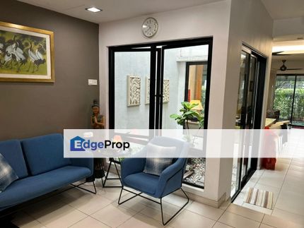 Gated Guarded Reno Furnished 2 Storey Terraced Lake Edge Puchong, Selangor, Puchong