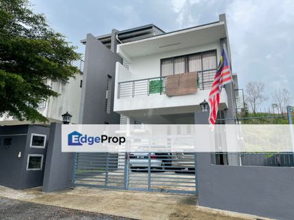 Safron Puteri Heighrs 3-Storey Semi-d house Rawang, Selangor, Bandar Country Homes