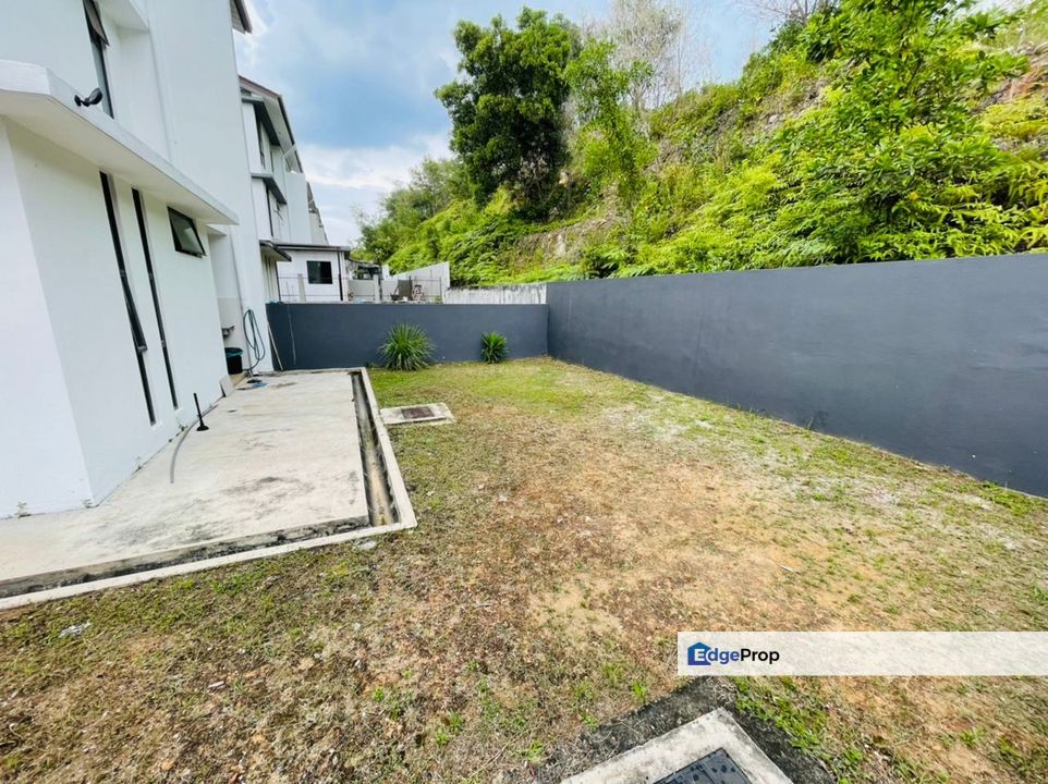 Safron Puteri Heighrs 3-Storey Semi-d house Rawang, Selangor, Bandar Country Homes