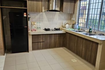 Taman Pinggiran Putra