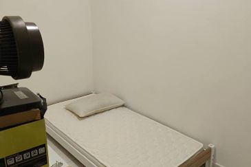 Taman Pinggiran Putra