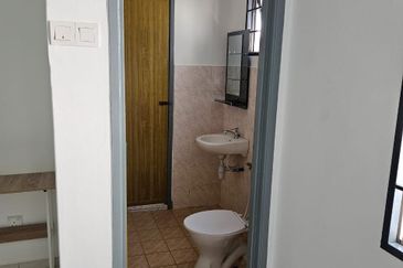 Taman Pinggiran Putra