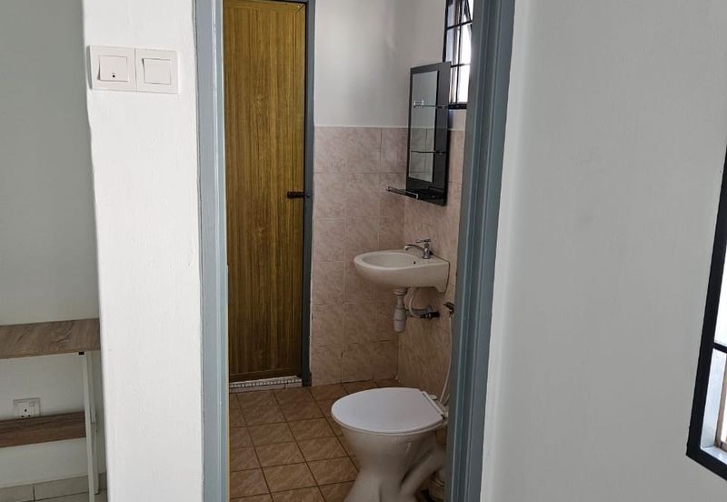 Taman Pinggiran Putra