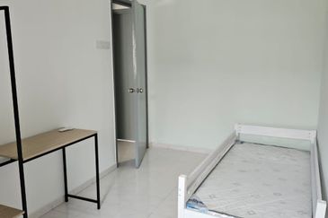 Taman Pinggiran Putra