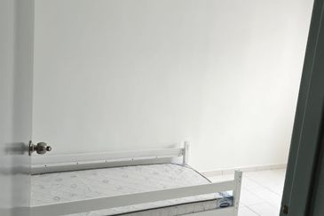 Taman Pinggiran Putra