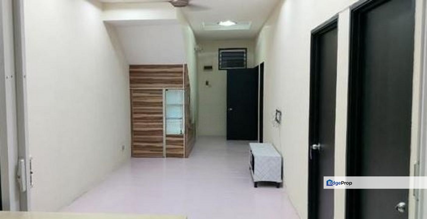 Kit Cab Reno Ground Unit Townhouse Pearl Villa Sp4 Bandar Saujana, Selangor, Jenjarom