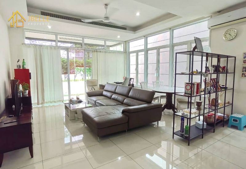 The Mews @ The Glades