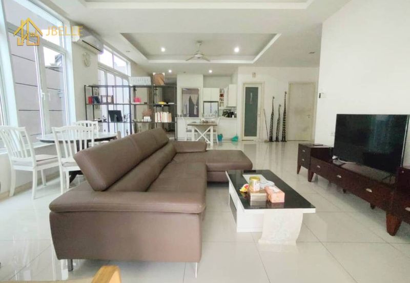 The Mews @ The Glades