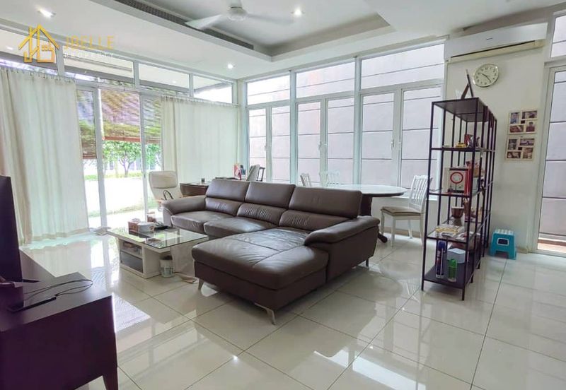 The Mews @ The Glades