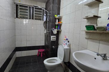 Indah Alam Condominium