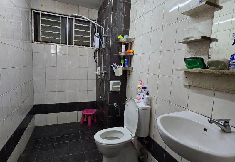 Indah Alam Condominium