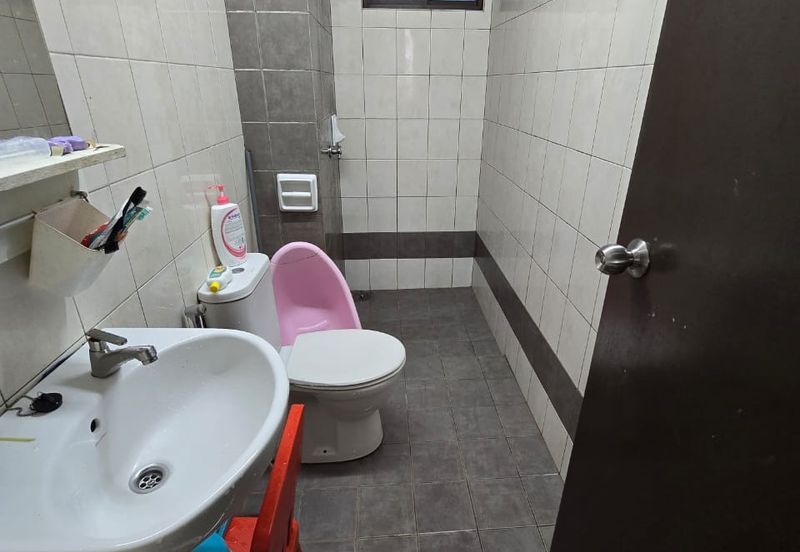 Indah Alam Condominium