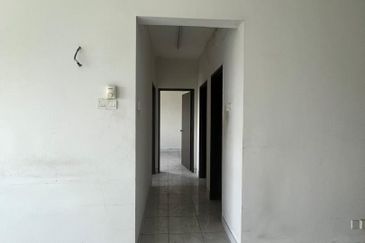 Akasia Apartment ( Setia Alam )