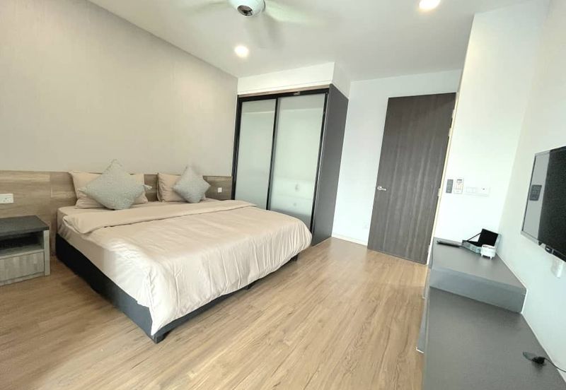 Tropical Villa Luxury Service Suites