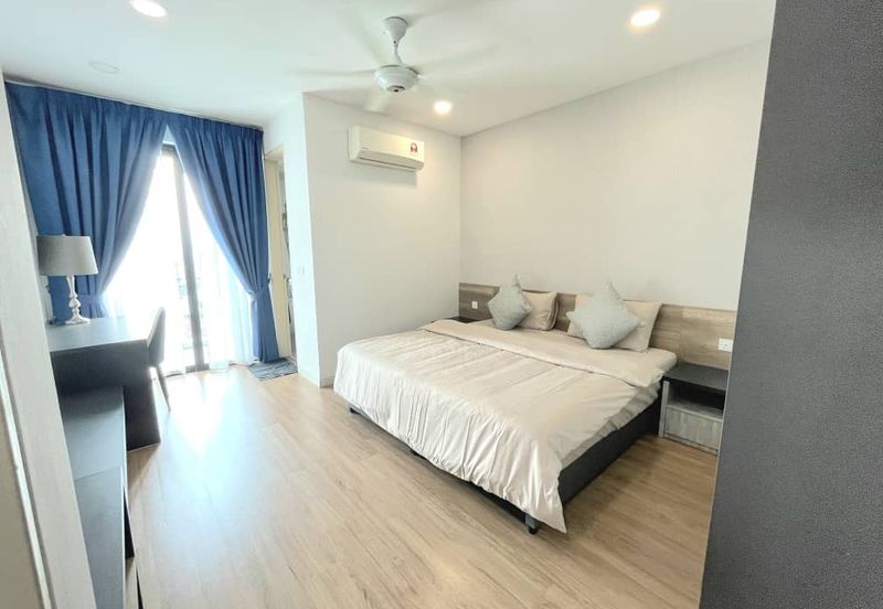 Tropical Villa Luxury Service Suites