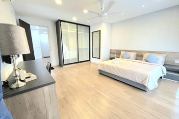 Tropical Villa Luxury Service Suites