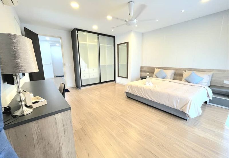 Tropical Villa Luxury Service Suites