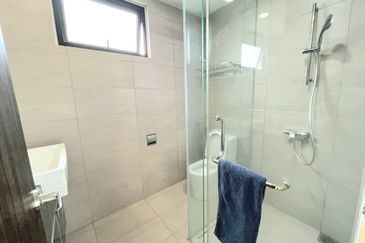 Tropical Villa Luxury Service Suites