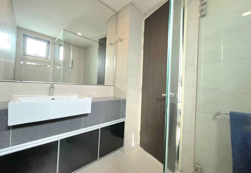 Tropical Villa Luxury Service Suites