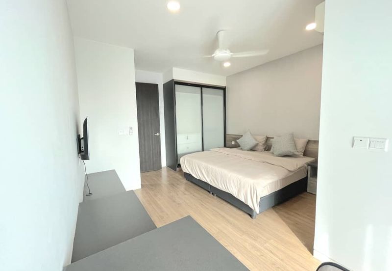 Tropical Villa Luxury Service Suites