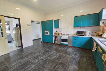 KGSAAS Golf Club, Seksyen 13