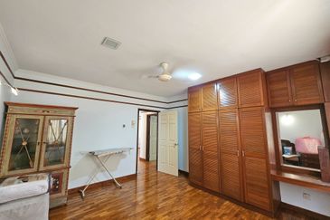 KGSAAS Golf Club, Seksyen 13