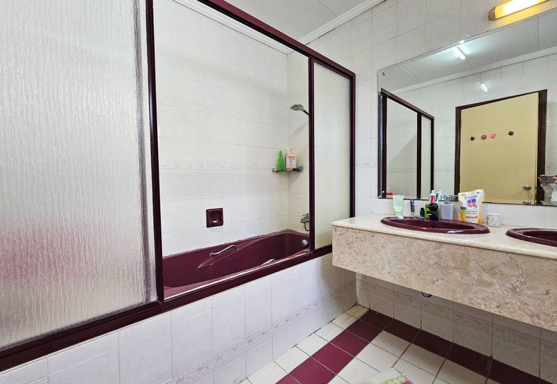 KGSAAS Golf Club, Seksyen 13