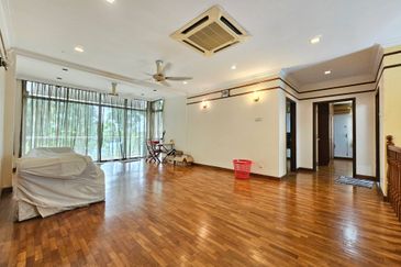 KGSAAS Golf Club, Seksyen 13