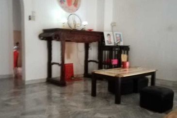 SUNGAI LONG KAJANG   HOUESE BANDAR 