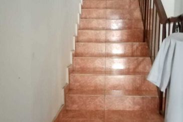 SUNGAI LONG KAJANG   HOUESE BANDAR 