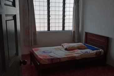 SUNGAI LONG KAJANG   HOUESE BANDAR 