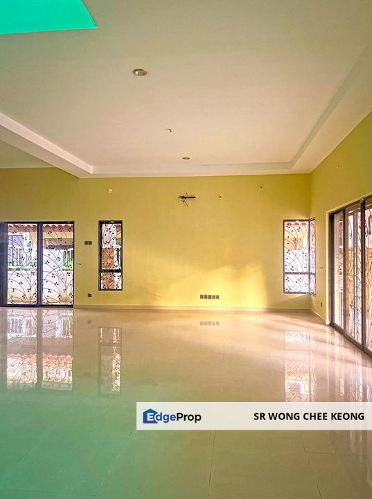 TAMAN TROPIKA KEMENSAH DOUBLE STOREY SEMI-D  WITH VALUATION REPORT , Selangor, Taman Melawati