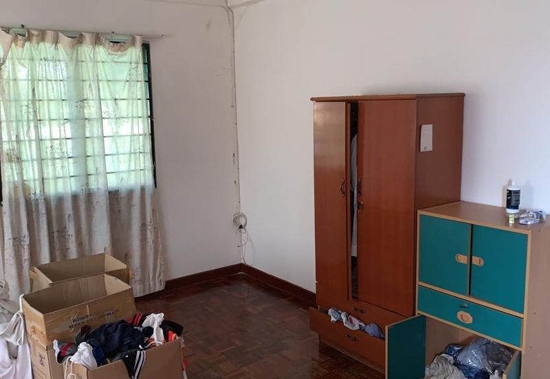 Jalan Taman Bukit Kinrara 1/4