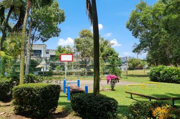 Perdana Lakeview West