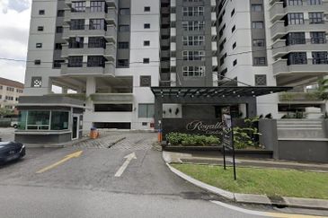 Royalle Condominium @ North Kiara