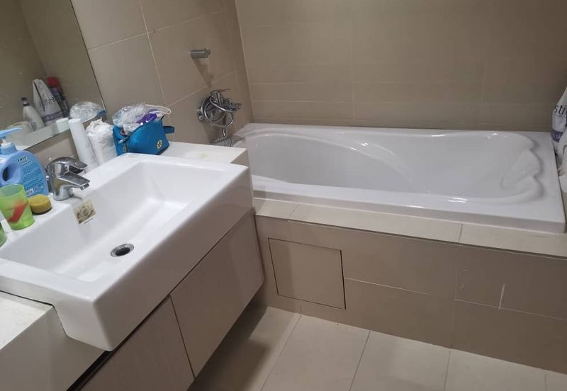 Royal Regent Sri Putramas III